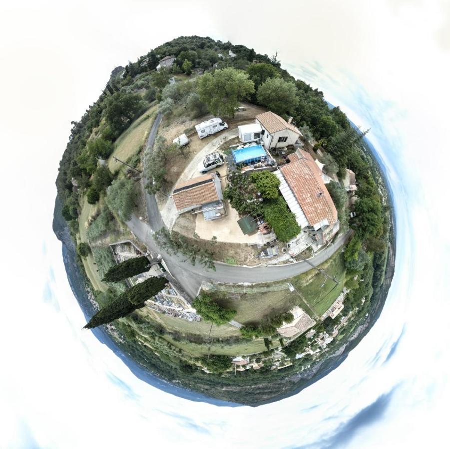 Hebergements Des Posas Sampzon Exterior photo